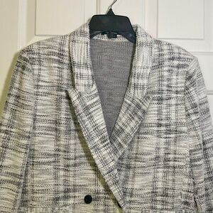 Amanda & Chelsea Bouclé Double Breasted Cropped Jacket - NWT